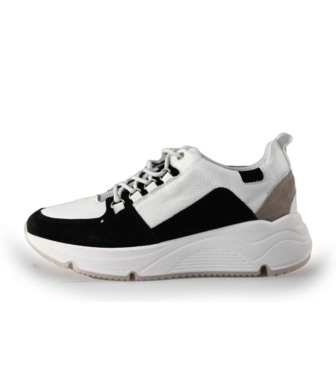 Aqa Sneakers