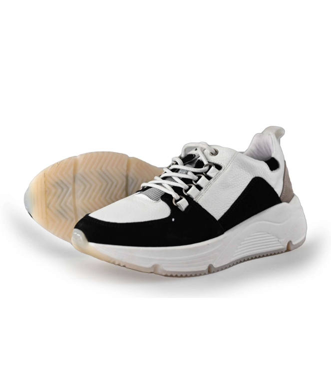 Aqa Sneakers
