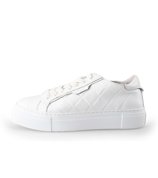 Aqa Sneakers