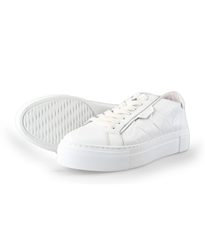 Aqa Sneakers