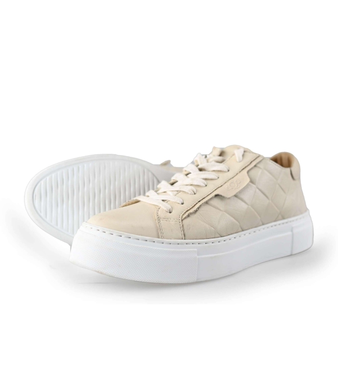 Aqa Sneakers