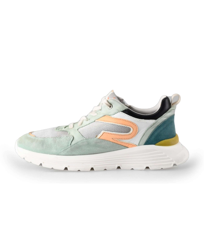 Giga Sneakers