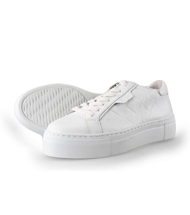 Aqa Sneakers