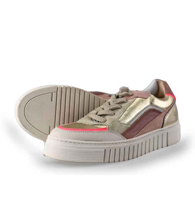 Aqa Sneakers