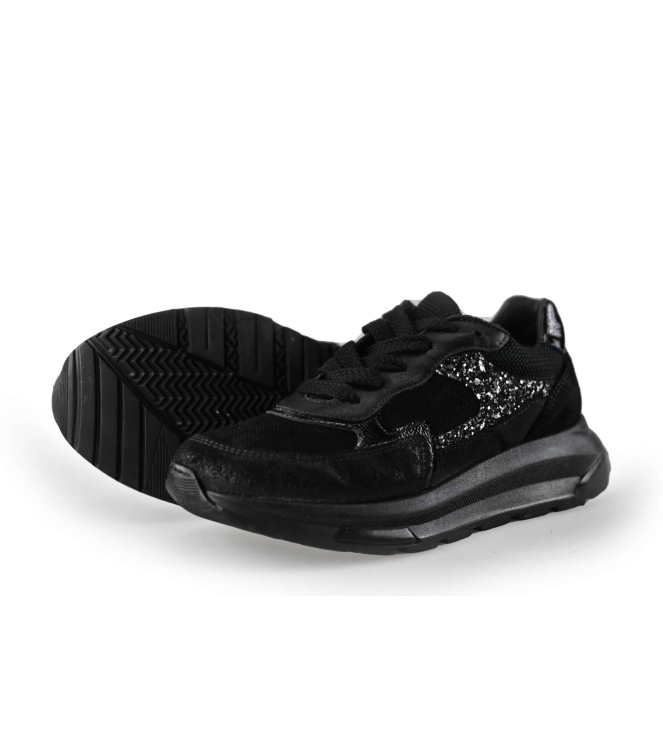 Giga Sneakers