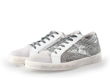 Giga Sneakers
