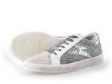 Giga Sneakers