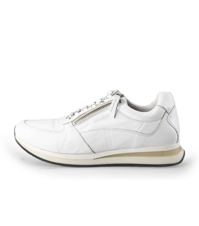 Aqa Sneakers