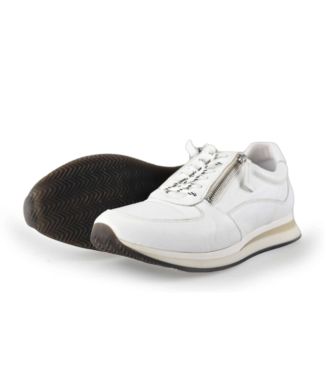 Aqa Sneakers
