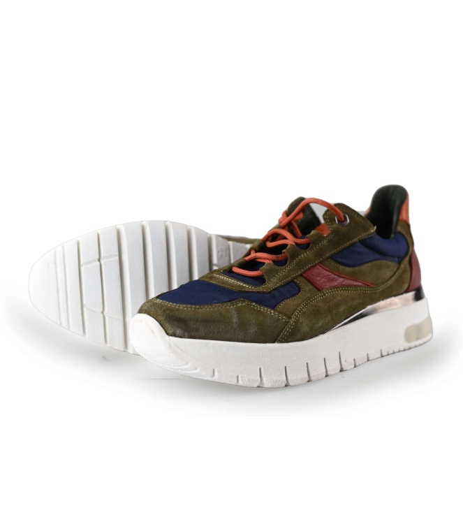 Aqa Sneakers