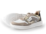Giga Sneakers