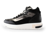 Giga Sneakers
