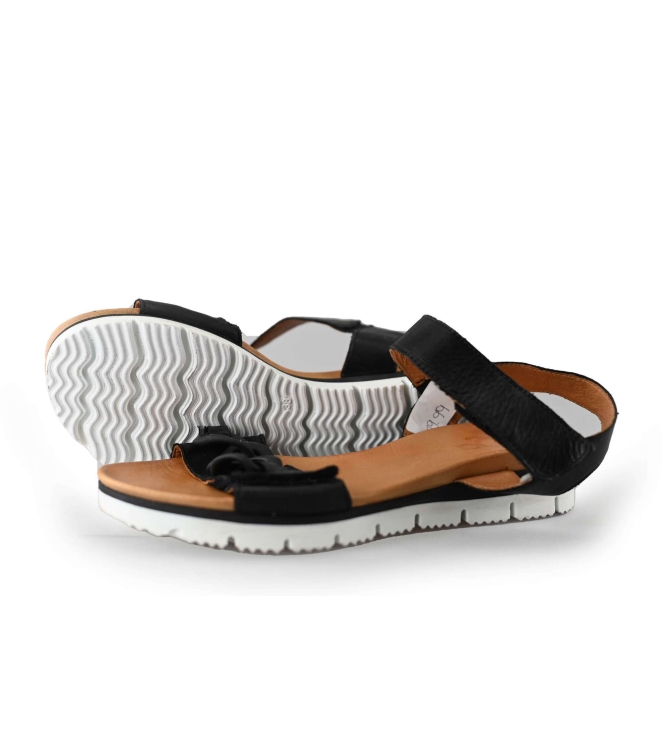 Aqa Sandalen