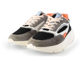 Giga Sneakers