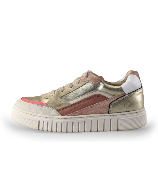 Aqa Sneakers
