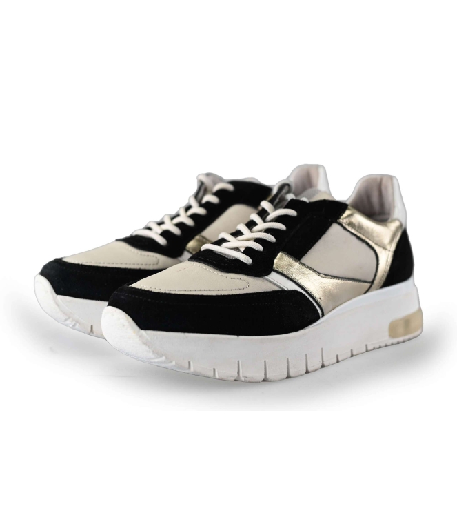 Aqa Sneakers