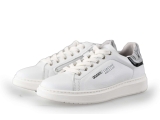 Giga Sneakers