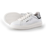 Giga Sneakers