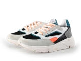 Giga Sneakers