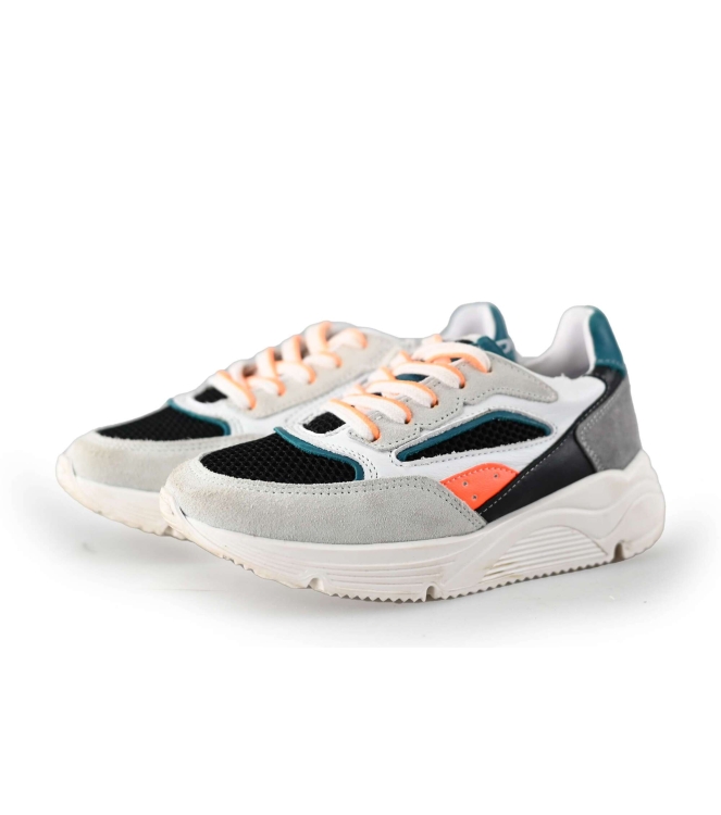 Giga Sneakers