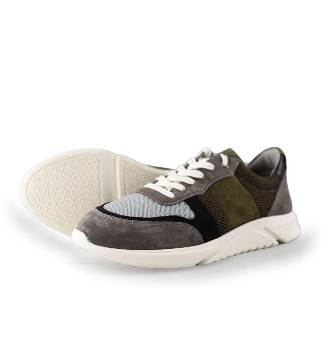 Aqa Sneakers