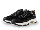 Giga Sneakers