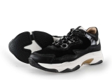 Giga Sneakers
