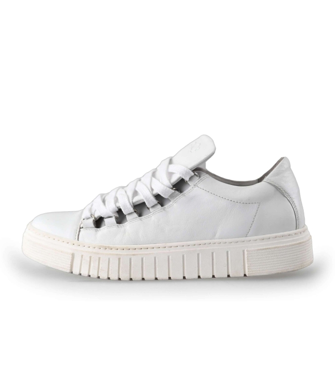 Aqa Sneakers