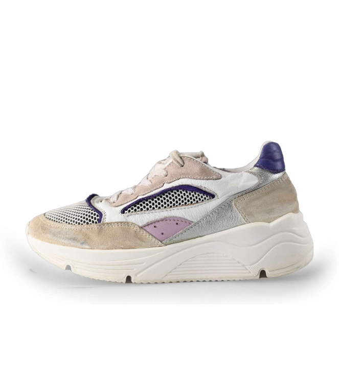 Giga Sneakers