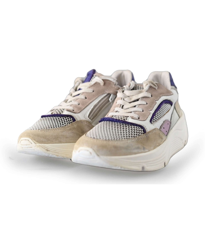 Giga Sneakers