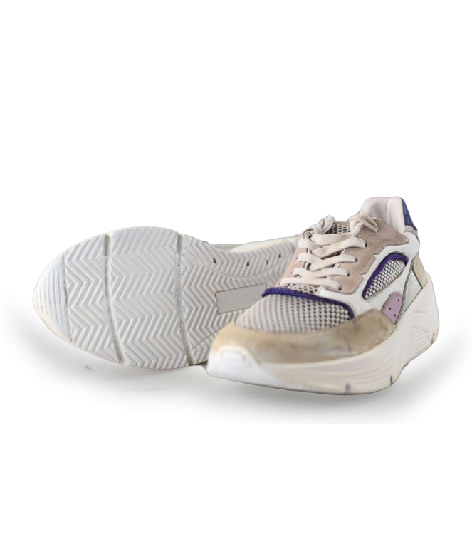 Giga Sneakers