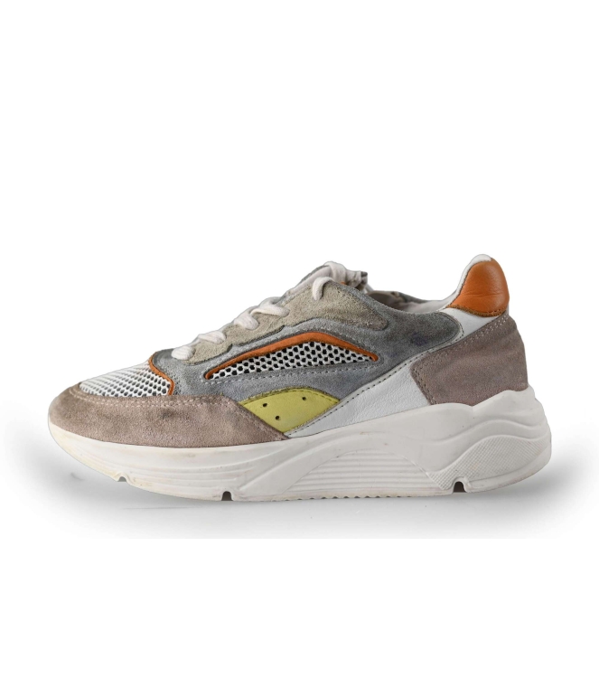 Giga Sneakers
