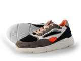 Giga Sneakers