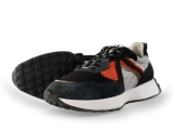 Giga Sneakers