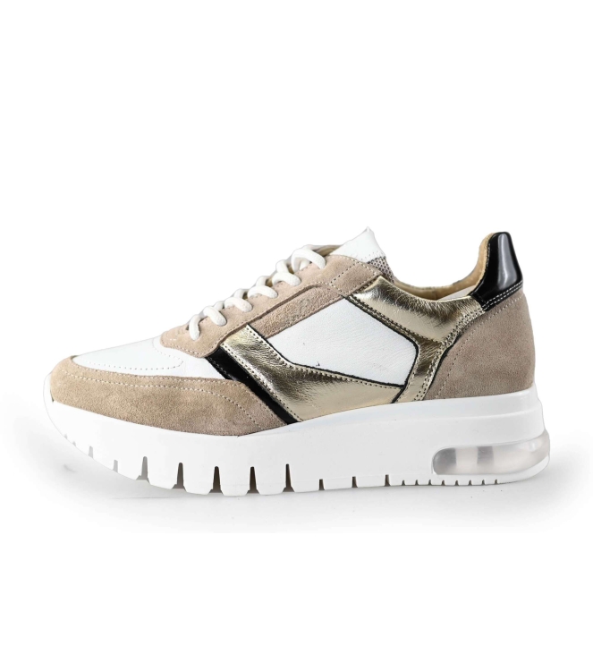 Aqa Sneakers