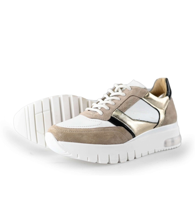 Aqa Sneakers