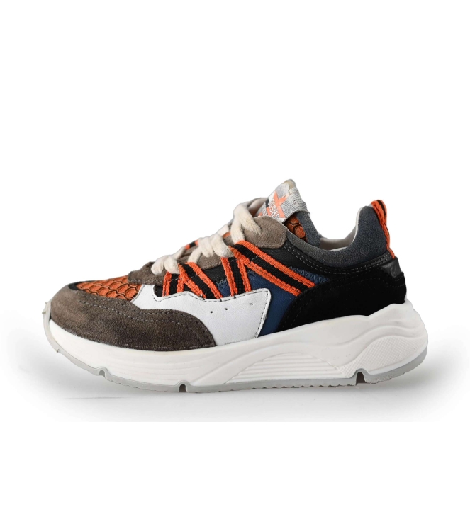 Giga Sneakers
