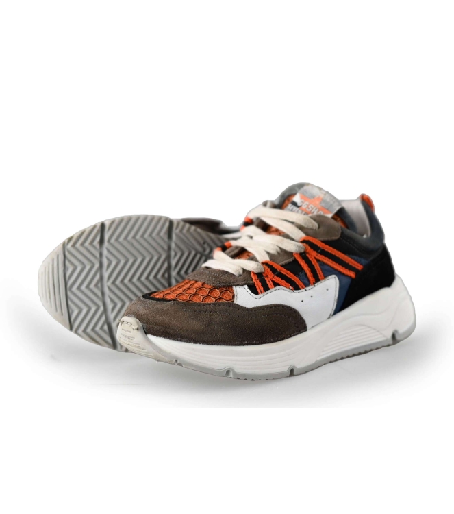 Giga Sneakers
