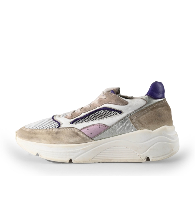 Giga Sneakers