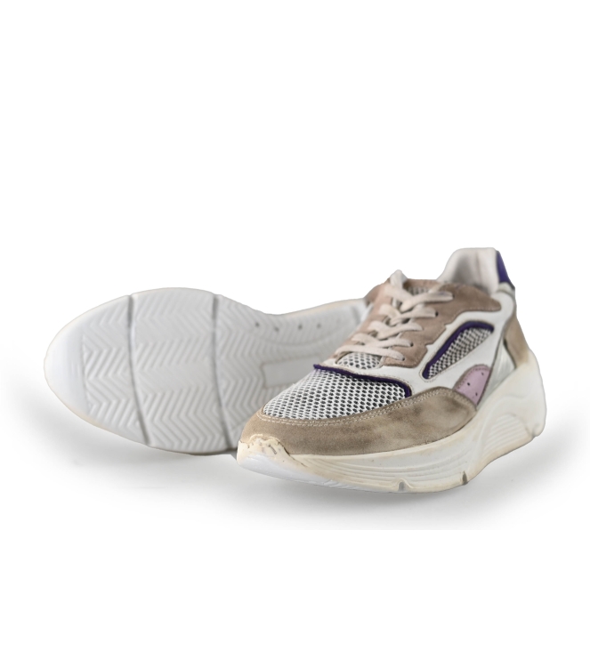 Giga Sneakers