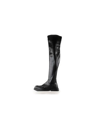  Omoda Laarzen 218387
 [MAAT] 42
 