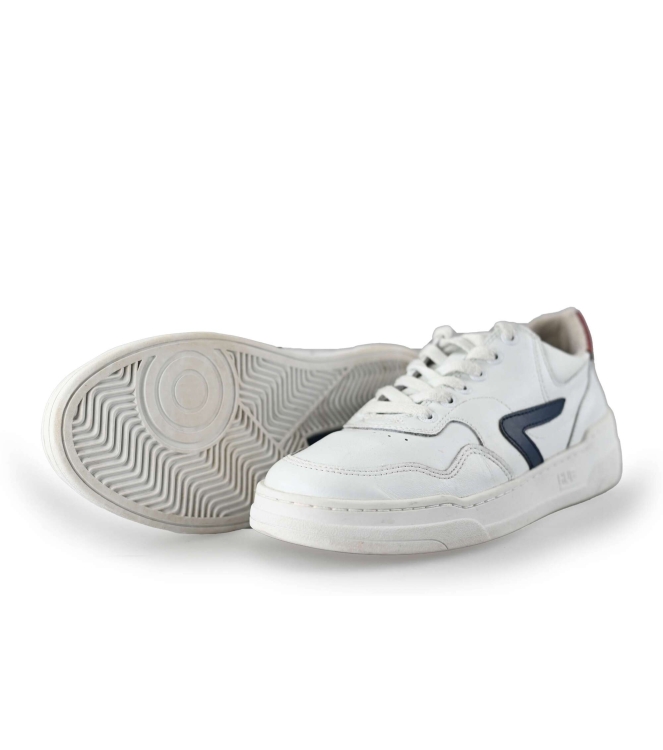 Hub Sneakers