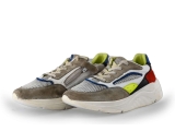 Giga Sneakers