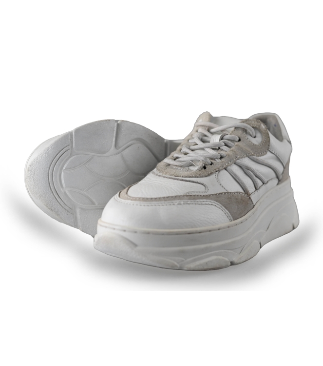 Omoda Sneakers