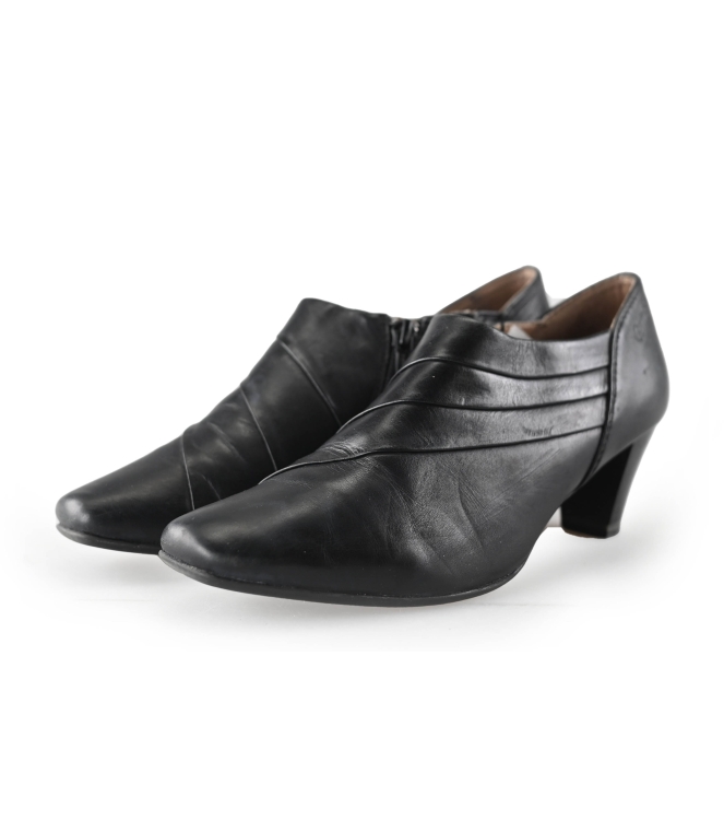Ara Pumps