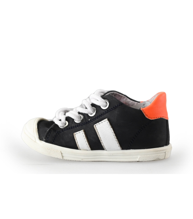 Ik Ke Sneakers