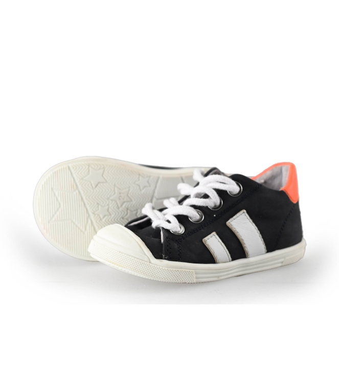 Ik Ke Sneakers