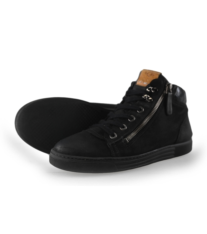 Aqa Sneakers