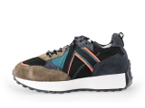 Giga Sneakers