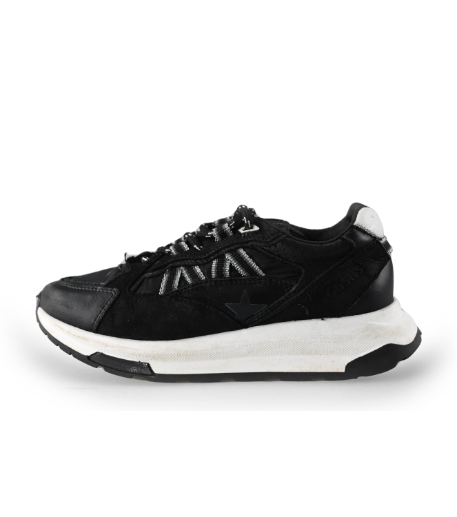 Giga Sneakers